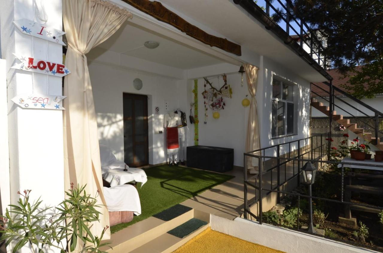 Апартаменты Vila Calypso Костинешти Экстерьер фото